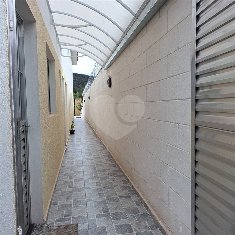 Casa à venda com 2 quartos no condomínio Residencial Cristal Lll, Mogi das Cruzes - SP