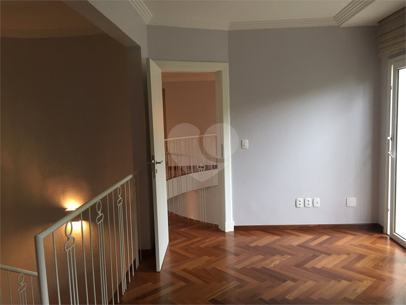 Casa à venda com 4 quartos, sendo 2 suítes, no condomínio Residencial Morumbi, São Paulo - SP