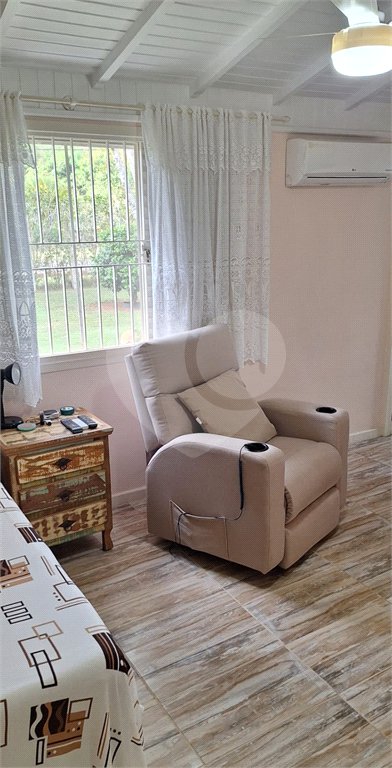 Casa à venda com 3 quartos, sendo 1 suíte, em Condomínio Flamboyant-b, Atibaia, SP