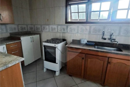 Casa à venda com 4 quartos, sendo 1 suíte, em Indaiá, Caraguatatuba, SP