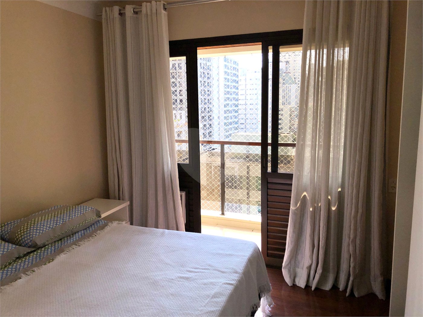 Apartamento à venda ou para alugar com 3 quartos, sendo 1 suíte,  em Jardim Paulista, São Paulo, SP