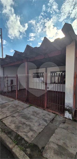Casa à venda com 3 quartos em Jardim Santa Carolina, Mogi das Cruzes, SP