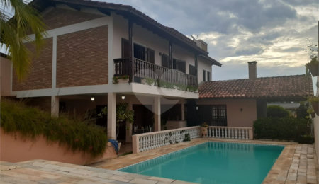 Casa à venda com 4 quartos, sendo 2 suítes,  em Jardim Paulista, Atibaia, SP