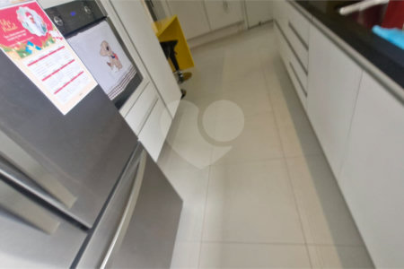 Apartamento à venda com 3 suítes em Santa Teresinha, São Paulo, SP