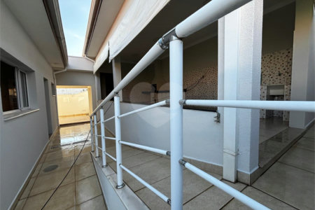 Casa à venda com 2 quartos, sendo 1 suíte, no condomínio Residencial Lagos D Icarai, Salto - SP
