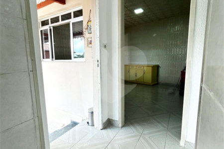 Sobrado à venda com 3 quartos, sendo 1 suíte,  em Jardim Santa Emília, São Paulo, SP