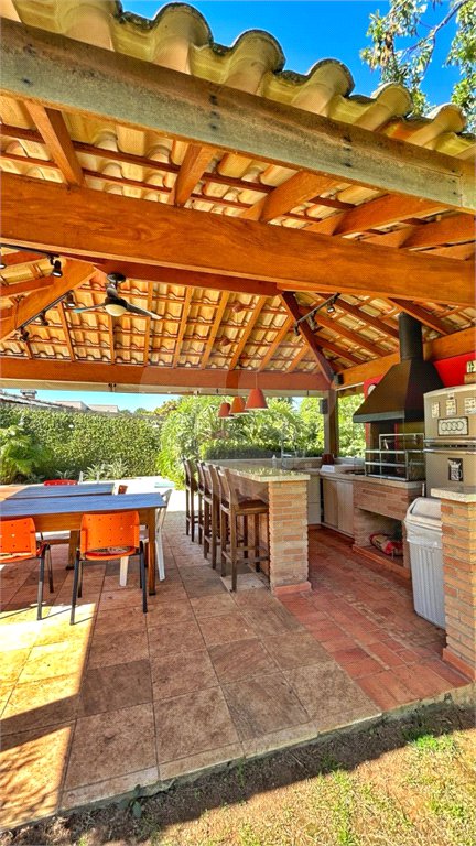 Villagio à venda com 5 quartos, sendo 3 suítes, em Vila Petrópolis, Atibaia, SP