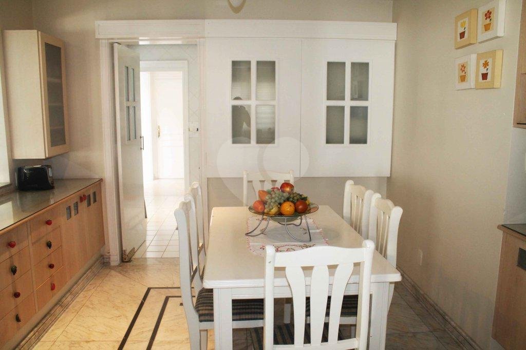 Casa à venda ou para alugar com 5 suítes no condomínio Arataca, São Paulo - SP
