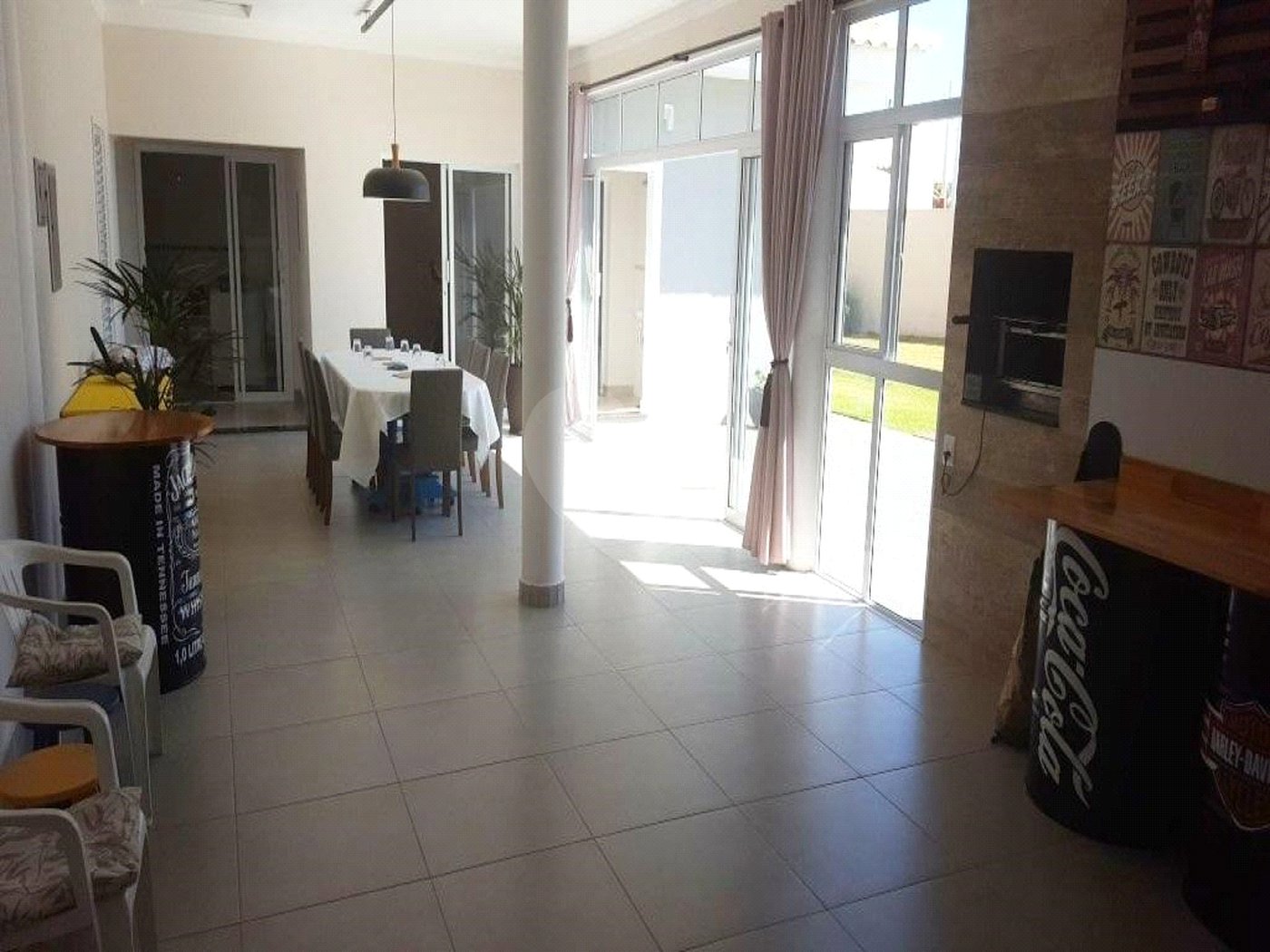 Casa à venda com 4 quartos, sendo 2 suítes, no condomínio Village Ipanema, Araçoiaba da Serra - SP