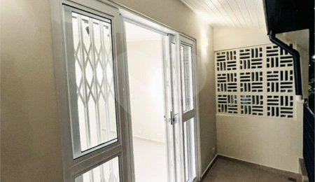 Sobrado à venda com 3 quartos em Campo Belo, São Paulo, SP