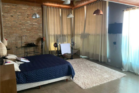 Casa à venda com 3 suítes em Taboão, São Roque, SP