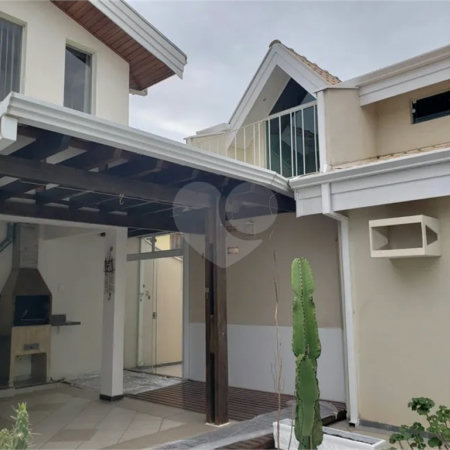 Casa à venda com 4 quartos, sendo 3 suítes, no condomínio Vila Inglesa, Sorocaba - SP