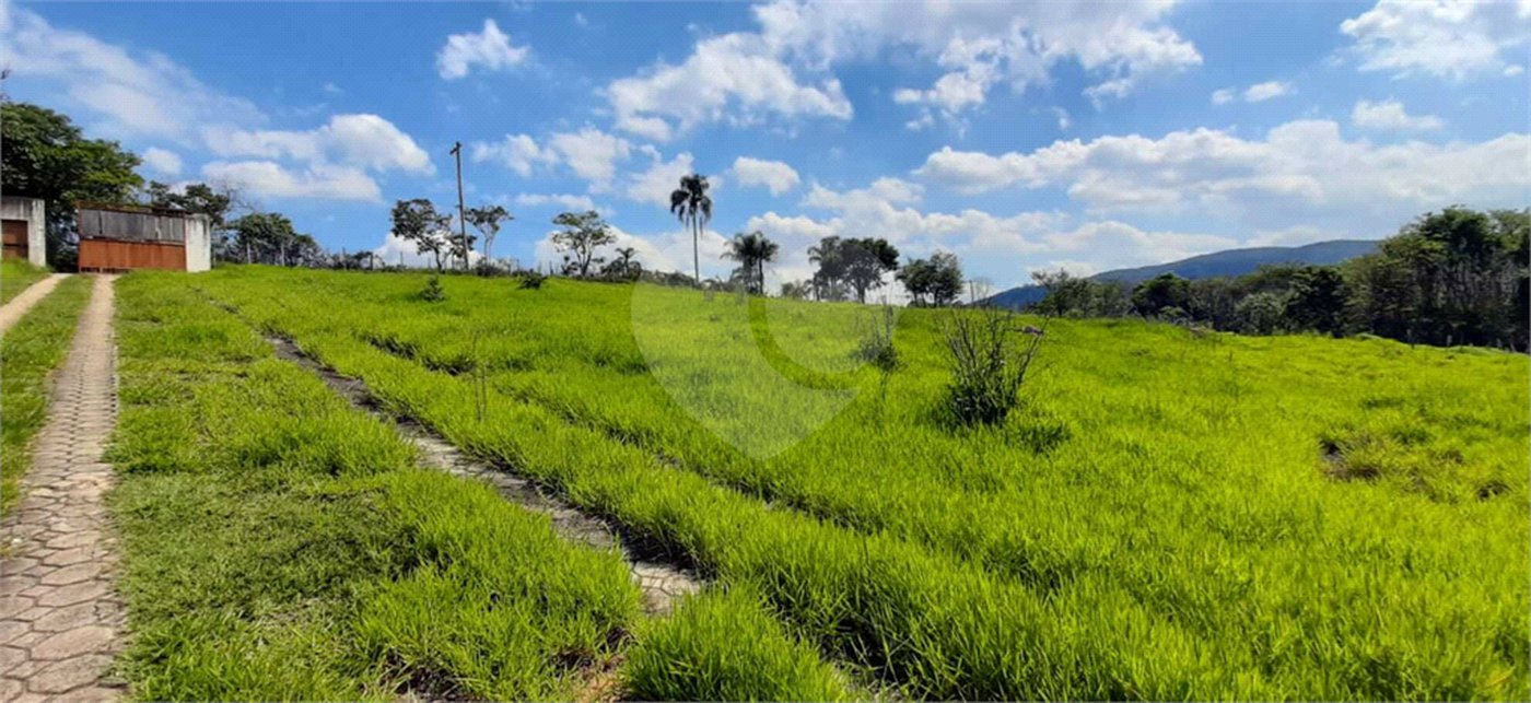 Casa à venda com 1 suíte em Santa Inês, Mairiporã, SP