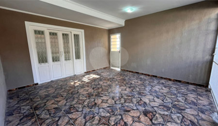 Casa à venda com 3 quartos, sendo 1 suíte, em Boa Vista, Sorocaba, SP