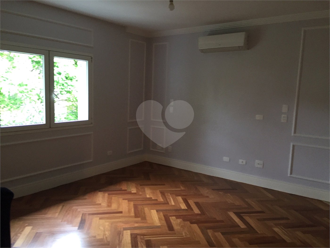 Casa à venda com 4 quartos, sendo 2 suítes, no condomínio Residencial Morumbi, São Paulo - SP