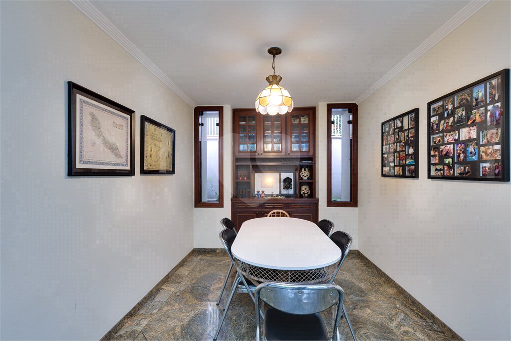 Casa Térrea à venda com 4 quartos, sendo 2 suítes, em Alto da Boa Vista, São Paulo, SP