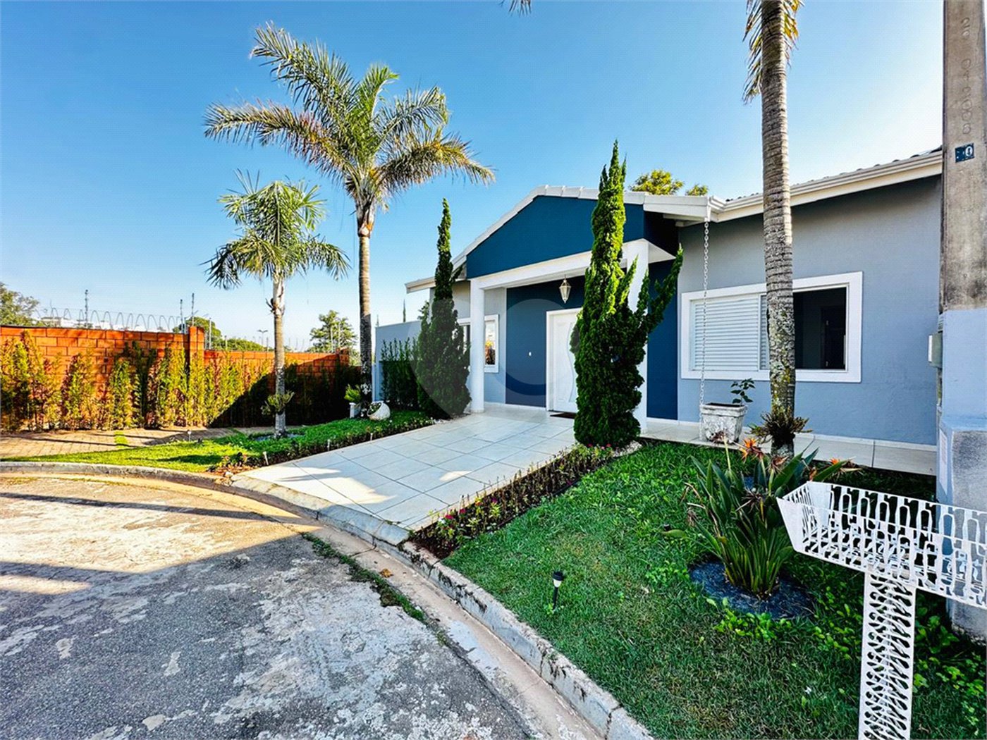 Casa à venda com 3 suítes no condomínio Belvedere II, Votorantim - SP