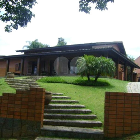 Casa à venda com 5 quartos, sendo 3 suítes, no condomínio Estância Marambaia, Vinhedo - SP