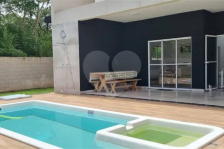 Casa à venda com 3 suítes no condomínio Villa D' Oro, Vinhedo - SP