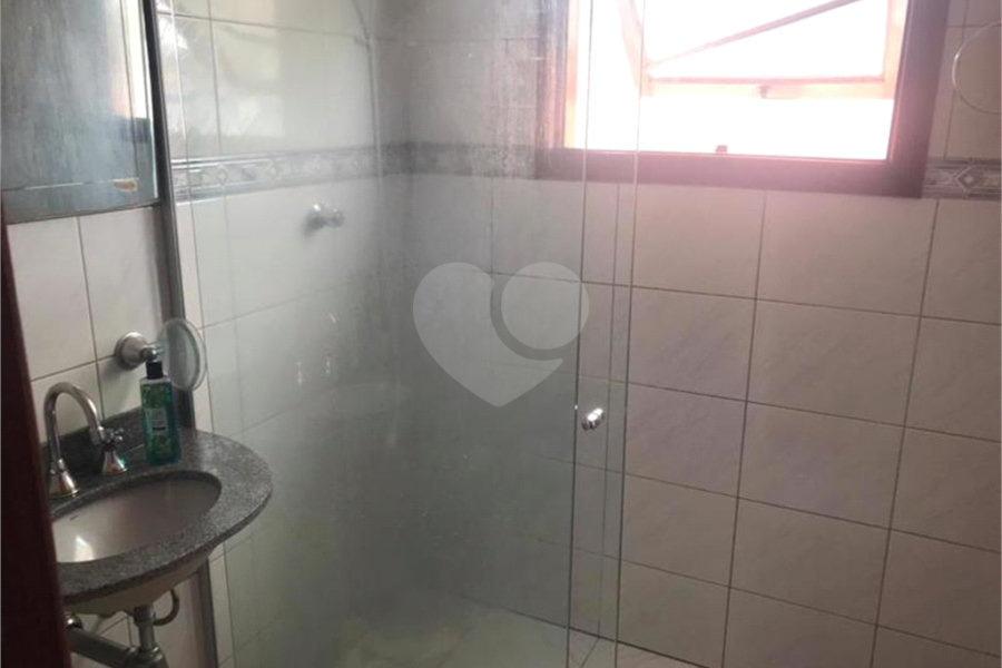 Casa à venda com 3 quartos, sendo 1 suíte, no condomínio Morada de Itapuã, São Paulo - SP