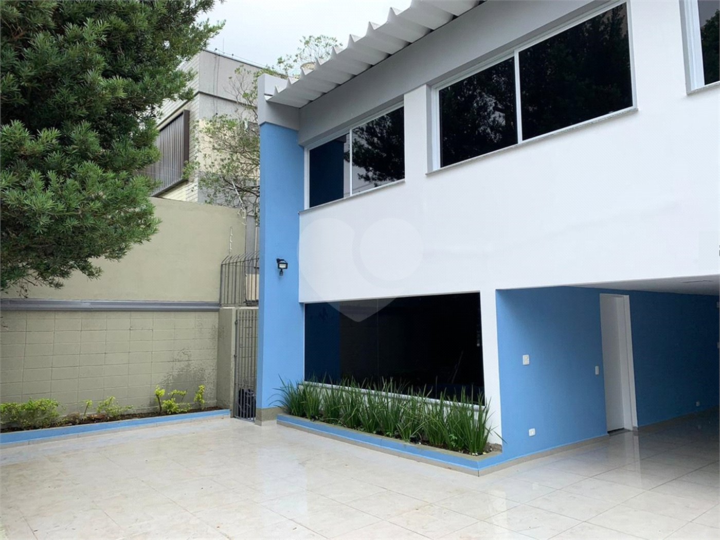 Sobrado à venda ou para alugar com 7 quartos, sendo 3 suítes, em Vila Mariana, São Paulo, SP