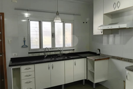 Casa à venda com 3 suítes em Vila Mike, São Roque, SP