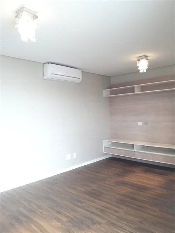 Apartamento à venda com 3 quartos, sendo 1 suíte, em Jardim Umarizal, São Paulo, SP