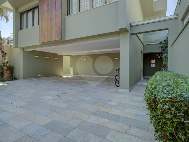 Casa à venda ou para alugar com 5 suítes em Alto da Boa Vista, São Paulo, SP