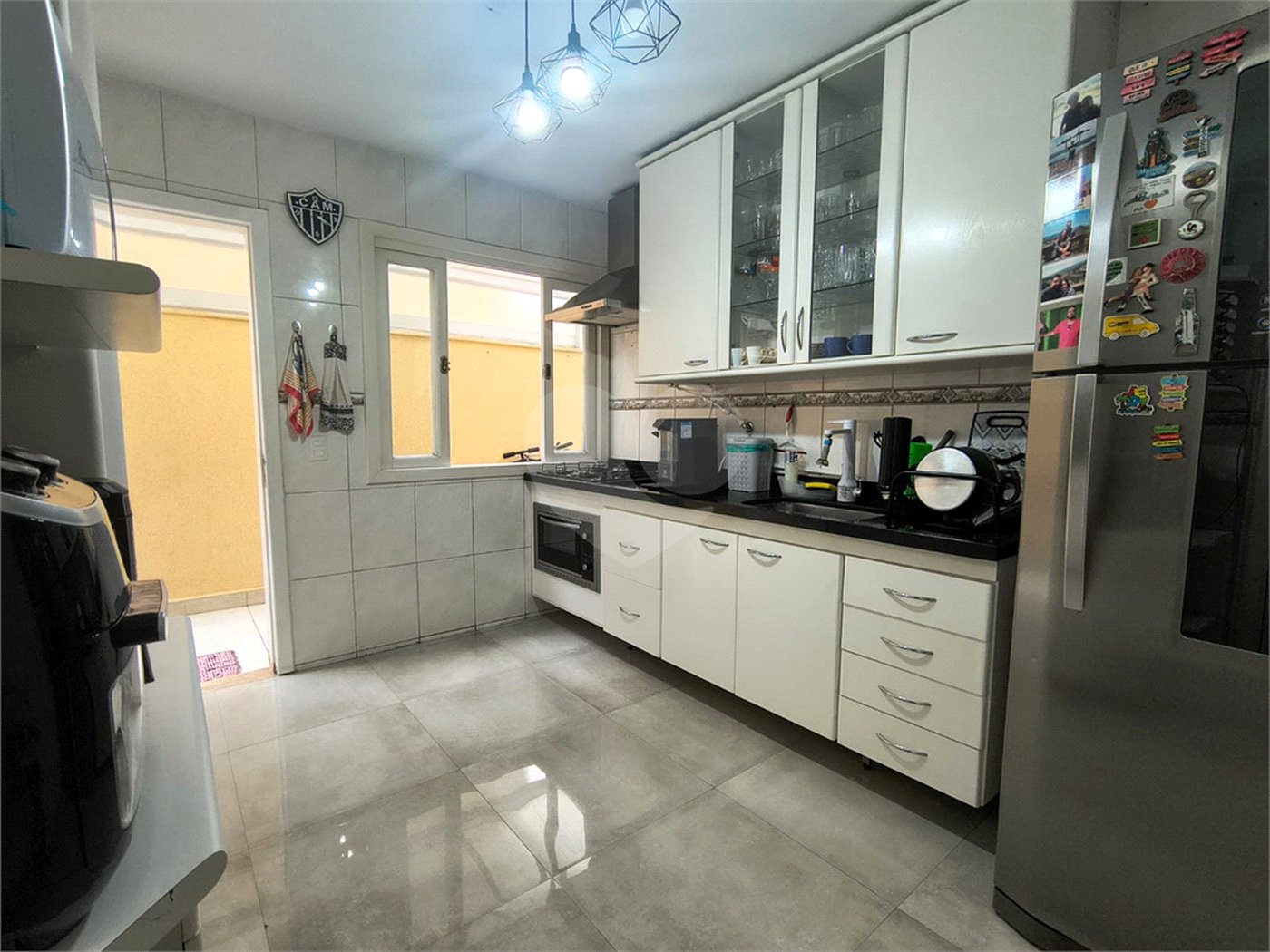 Casa à venda com 3 quartos, sendo 1 suíte, no condomínio Vila Panamericana, São Paulo - SP