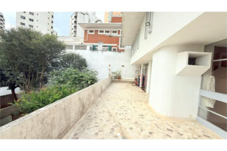 Casa à venda com 4 quartos, sendo 3 suítes, em Santana, São Paulo, SP