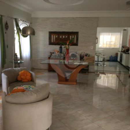 Casa à venda com 3 suítes no condomínio Aruã, Mogi das Cruzes - SP