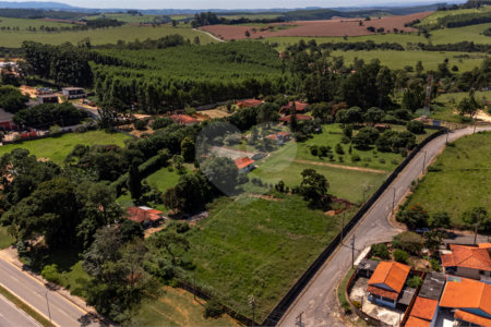 Chácara à venda com 5 quartos, sendo 2 suítes, em Vila São João, Sarapuí, SP