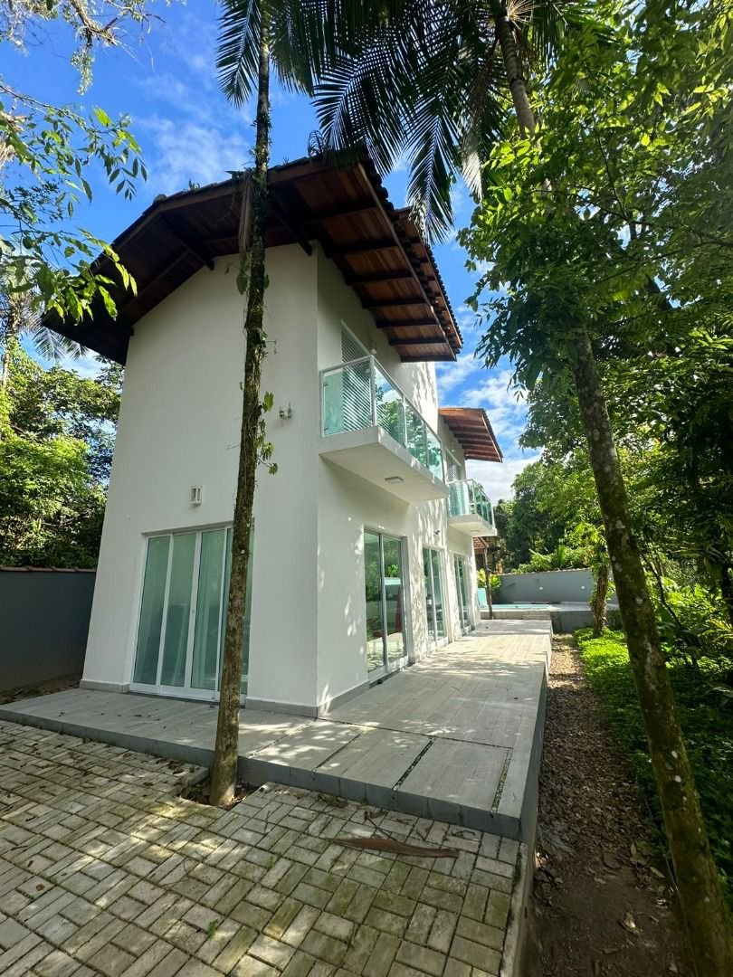 Sobrado com 3 dormitórios à venda, 269 m² por R$ 1.280.000,00 - Sertão do Camburi - São Sebastião/SP