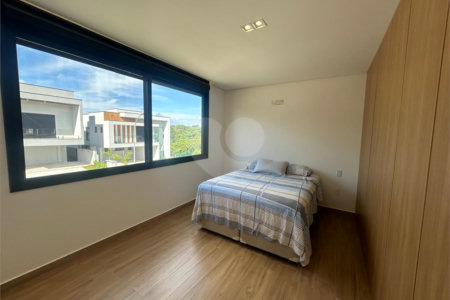 Casa à venda com 3 suítes no condomínio Alphaville Castelo, Itu - SP