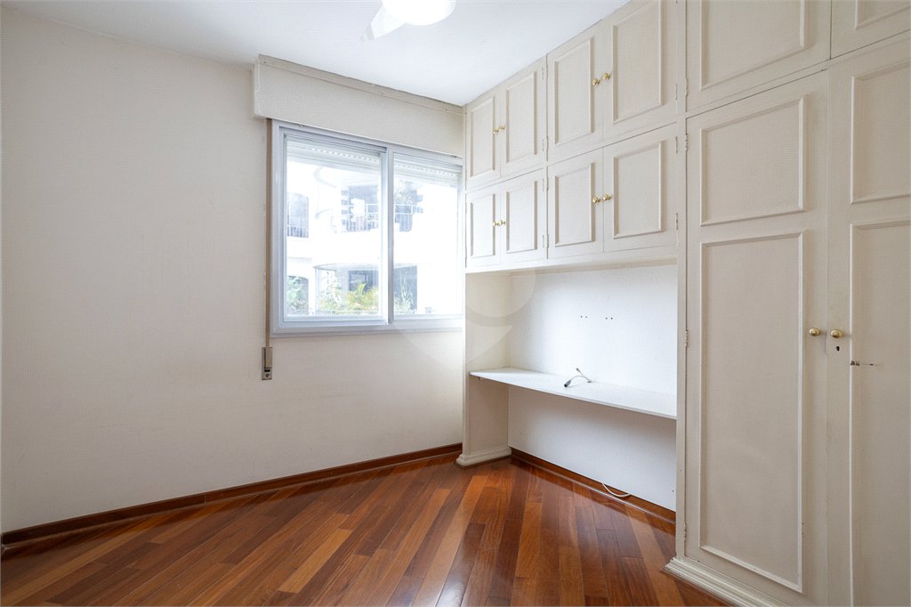 Apartamento à venda com 3 quartos, sendo 1 suíte, em Jardim Paulista, São Paulo, SP
