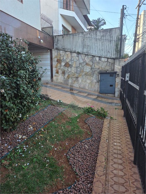 Sobrado à venda com 4 quartos, sendo 1 suíte, em Vila Graciosa, São Paulo, SP
