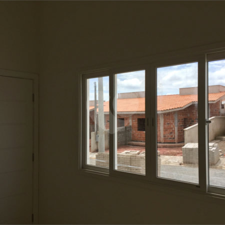 Casa à venda com 3 quartos, sendo 1 suíte,  no condomínio Marf Iii- Fase III, Bom Jesus dos Perdões - SP