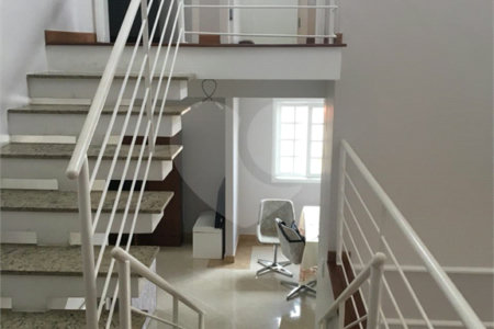 Sobrado à venda com 4 quartos, sendo 1 suíte, em Jardim Virginia Bianca, São Paulo, SP