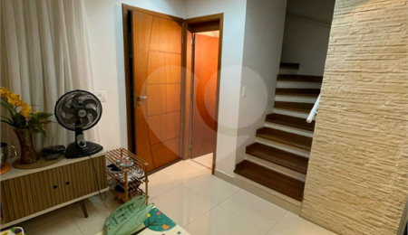 Casa à venda com 3 quartos, sendo 1 suíte,  no condomínio Villagio Campo Grande, São Paulo - SP