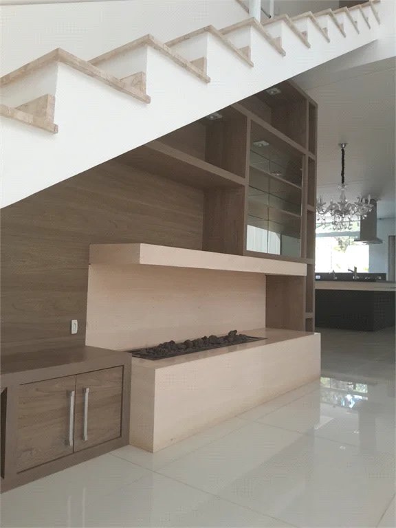 Casa à venda ou para alugar com 4 suítes em Chácaras São Carlos, Cotia, SP