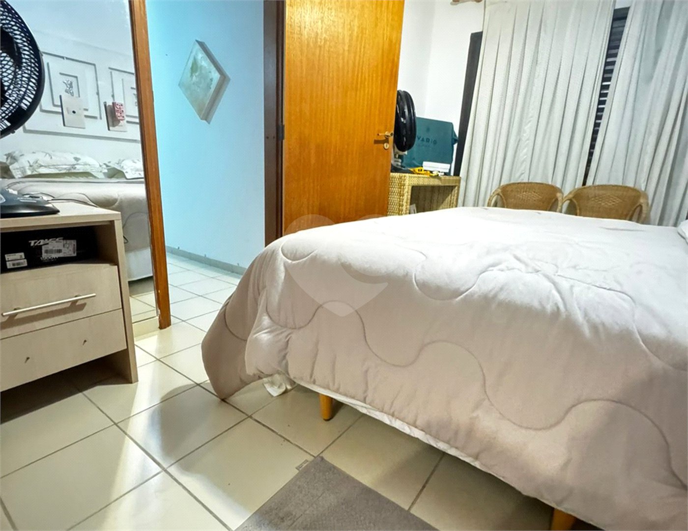 Apartamento à venda com 3 suítes em Pitangueiras, Guarujá, SP