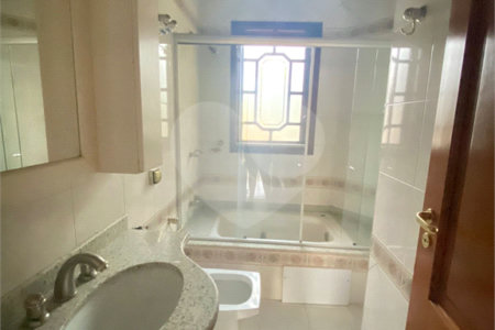 Casa à venda com 3 quartos, sendo 4 suítes,  no condomínio Estância Marambaia, Vinhedo - SP