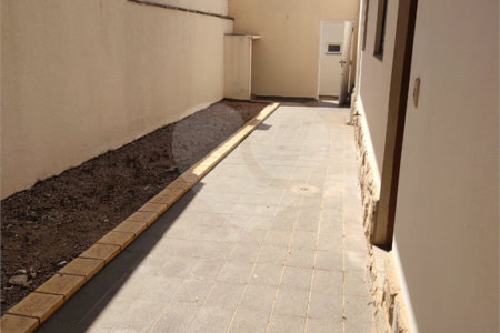 Casa à venda com 4 suítes no condomínio Estância Marambaia, Vinhedo - SP