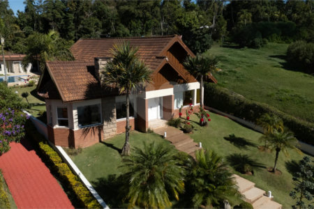 Casa Térrea à venda com 3 quartos, sendo 1 suíte, em Alpes D'ouro, Bom Jesus dos Perdões, SP