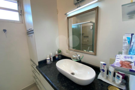 Apartamento à venda com 3 quartos, sendo 1 suíte, em Cerqueira César, São Paulo, SP
