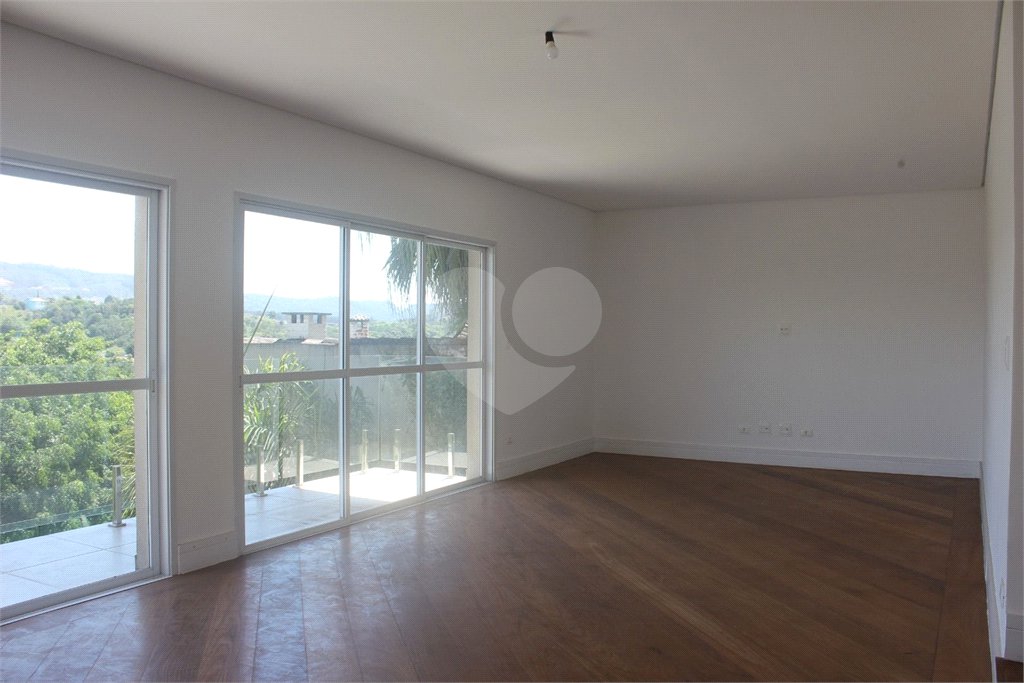 Casa à venda ou para alugar com 4 suítes em Alphaville, Santana de Parnaíba, SP