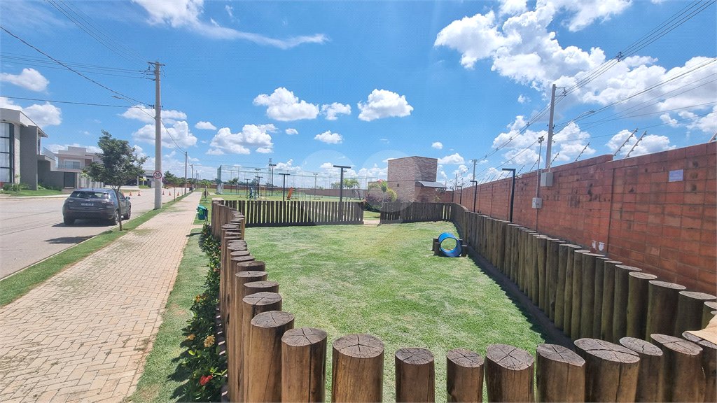 Casa à venda com 3 quartos, sendo 1 suíte,  no condomínio Residencial Villagio Wanel, Sorocaba - SP