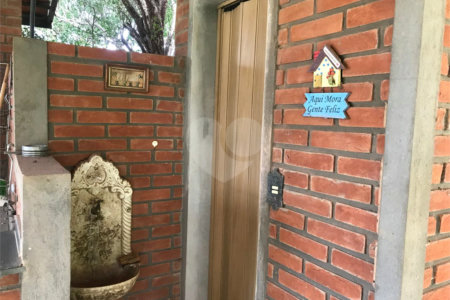 Chácara à venda com 4 quartos, sendo 1 suíte,  em Monterrey, Louveira, SP