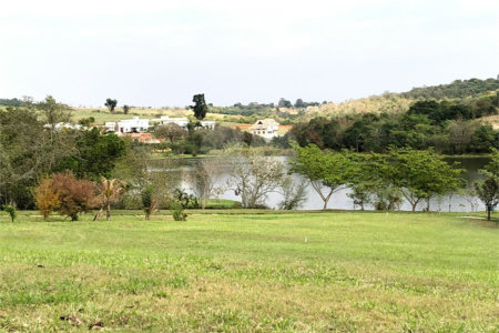 Casa à venda com 3 suítes no condomínio Village Ipanema I, Araçoiaba da Serra - SP