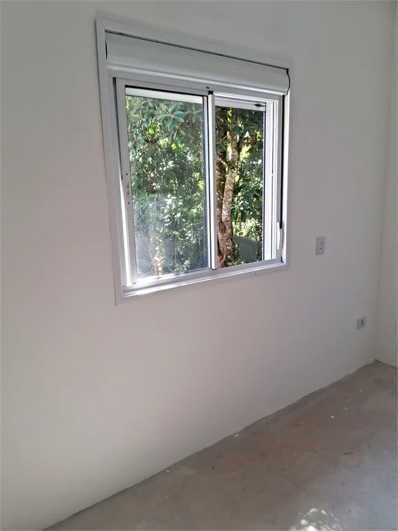 Casa Térrea à venda com 3 quartos, sendo 1 suíte,  em Parque Rizzo, Cotia, SP